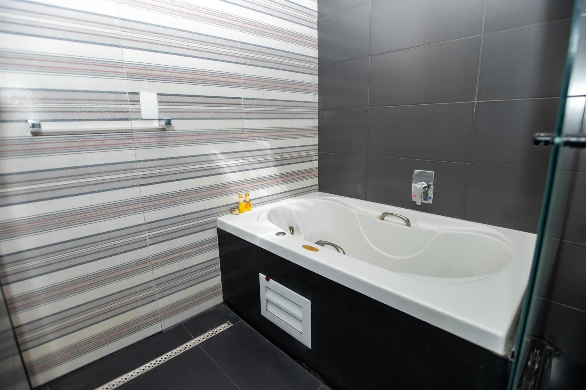 Delmond Hotel Cuiaba  Ngoại thất bức ảnh